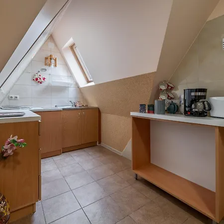 Goscinne Tessa Quarto em Acomodações Particulares